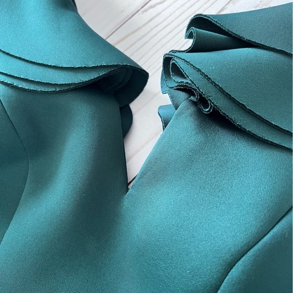 Betsy and Adam Shoulder Ruffle Sheath Scuba Dress in Green size 4 - Picture 8 of 15